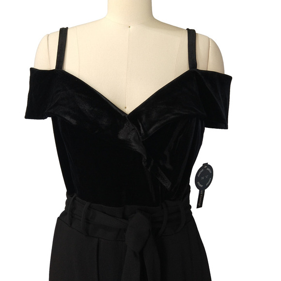 Vintage Y2K Black Velvet Jumpsuit Size 12 L Cold Shoulder Sweetheart Neckline - Picture 3 of 13